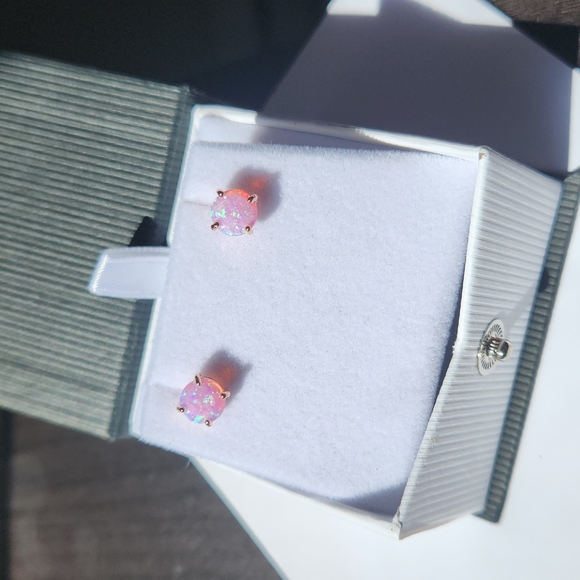 Pink opal studs - Picture 2 of 3